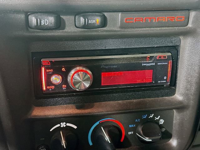 Used 2000 Chevrolet Camaro Z28 w/ SS Performance/Appearance Pkg image 18