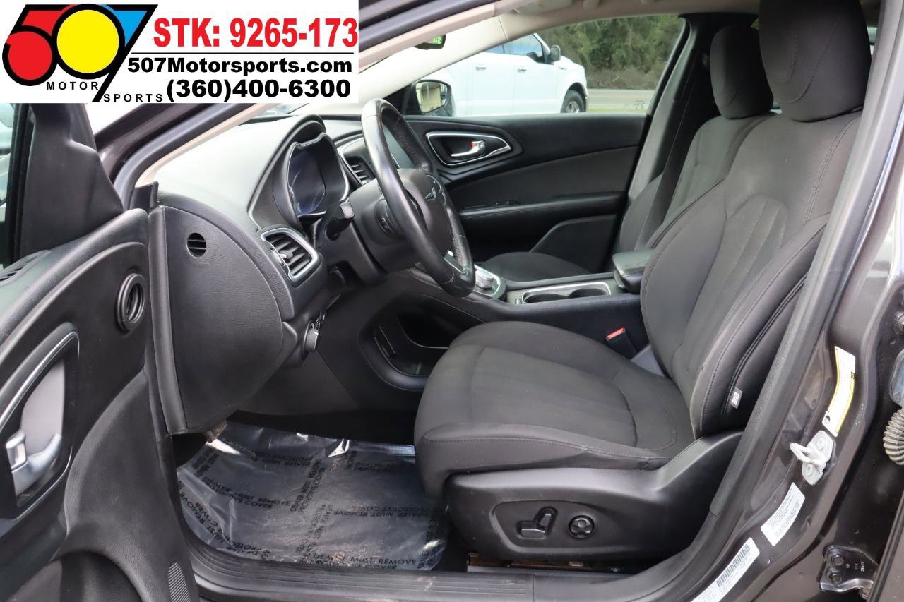 Used 2016 Chrysler 200 Limited w/ Convenience Group image 14