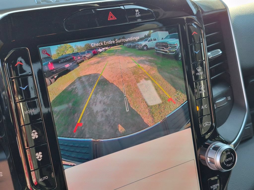 New 2026 RAM 3500 Big Horn AWD/4WD image 18