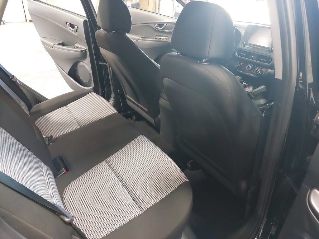 Used 2022 Hyundai Kona SE AWD/4WD image 11