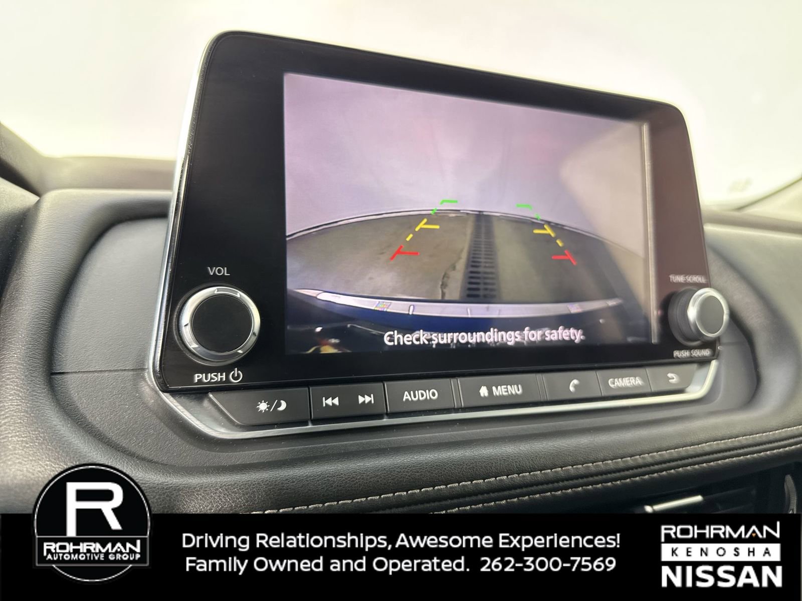 Used 2022 Nissan Rogue SV image 8