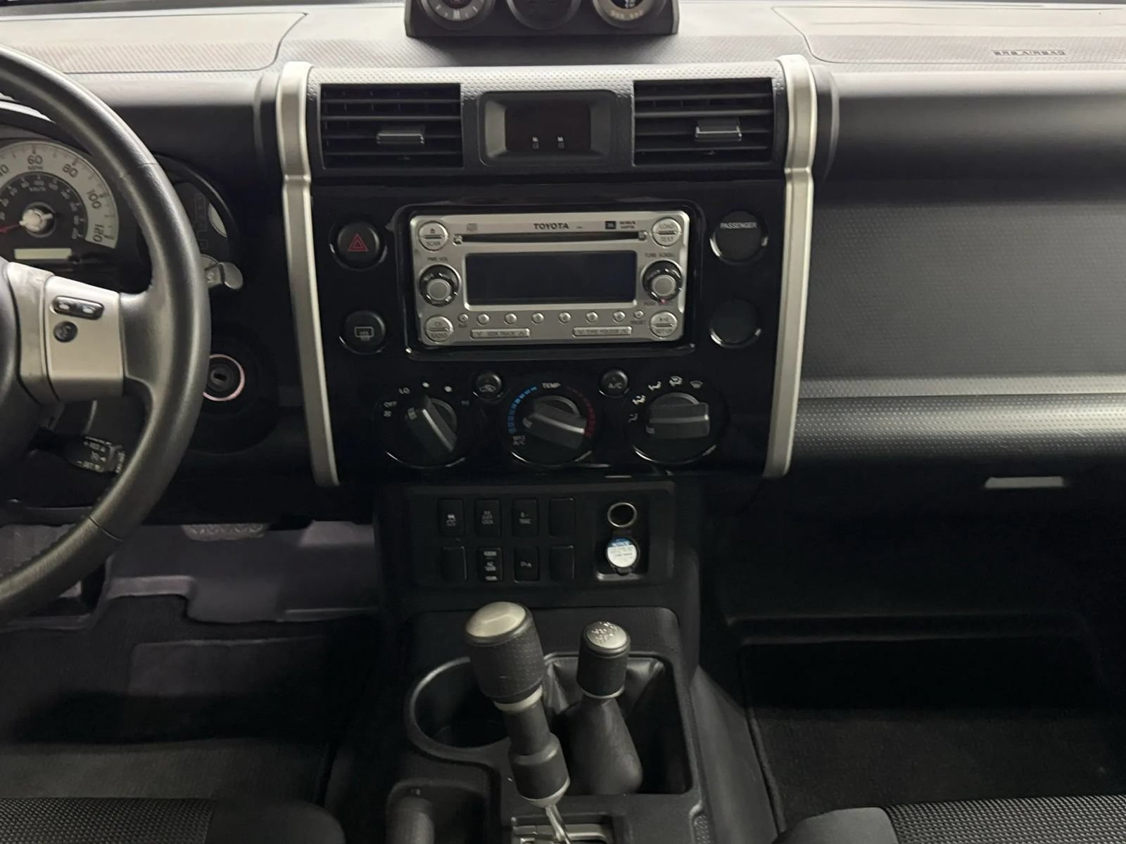 Used 2014 Toyota FJ Cruiser 4WD w/ Upgrade Package image 12