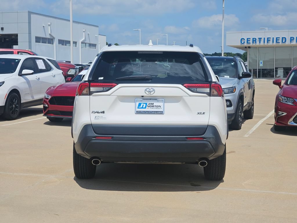 Used 2024 Toyota RAV4 XLE FWD image 7