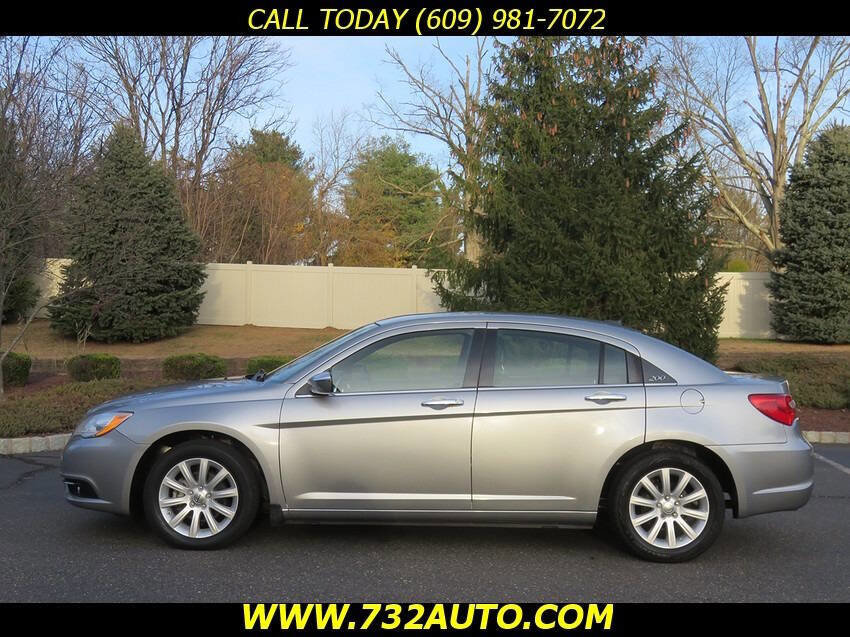 Used 2014 Chrysler 200 Limited w/ Sun/Sound Group FWD image 2