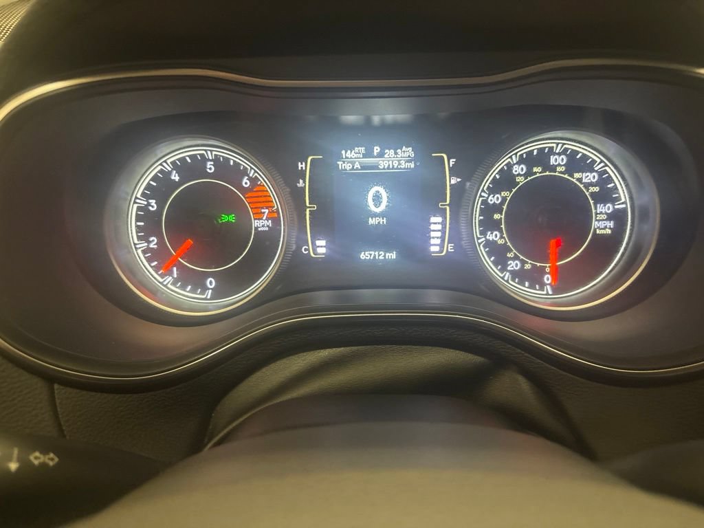 Used 2020 Jeep Cherokee Latitude Plus w/ Cold Weather Group AWD/4WD image 8