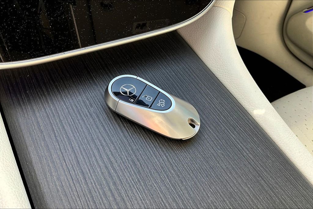 Certified 2023 Mercedes-Benz EQS 580 4MATIC Sedan image 9