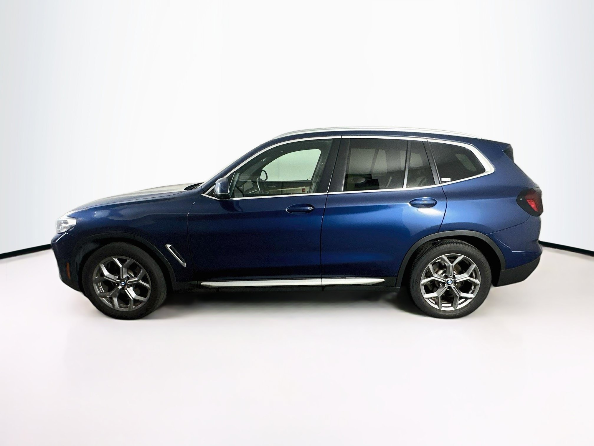 Used 2024 BMW X3 sDrive30i w/ Convenience Package RWD image 4