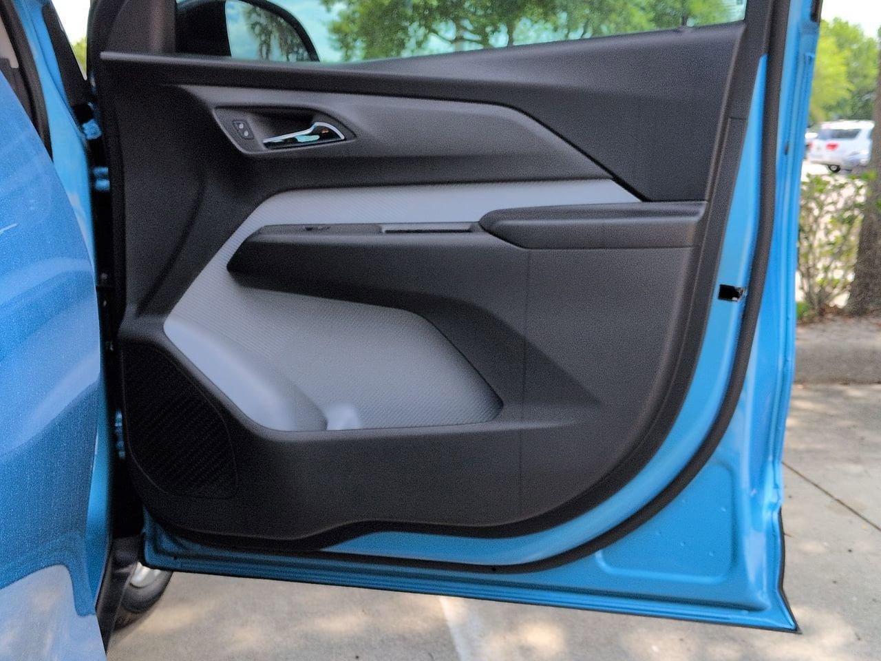 New 2027 Chevrolet Bolt LT image 20