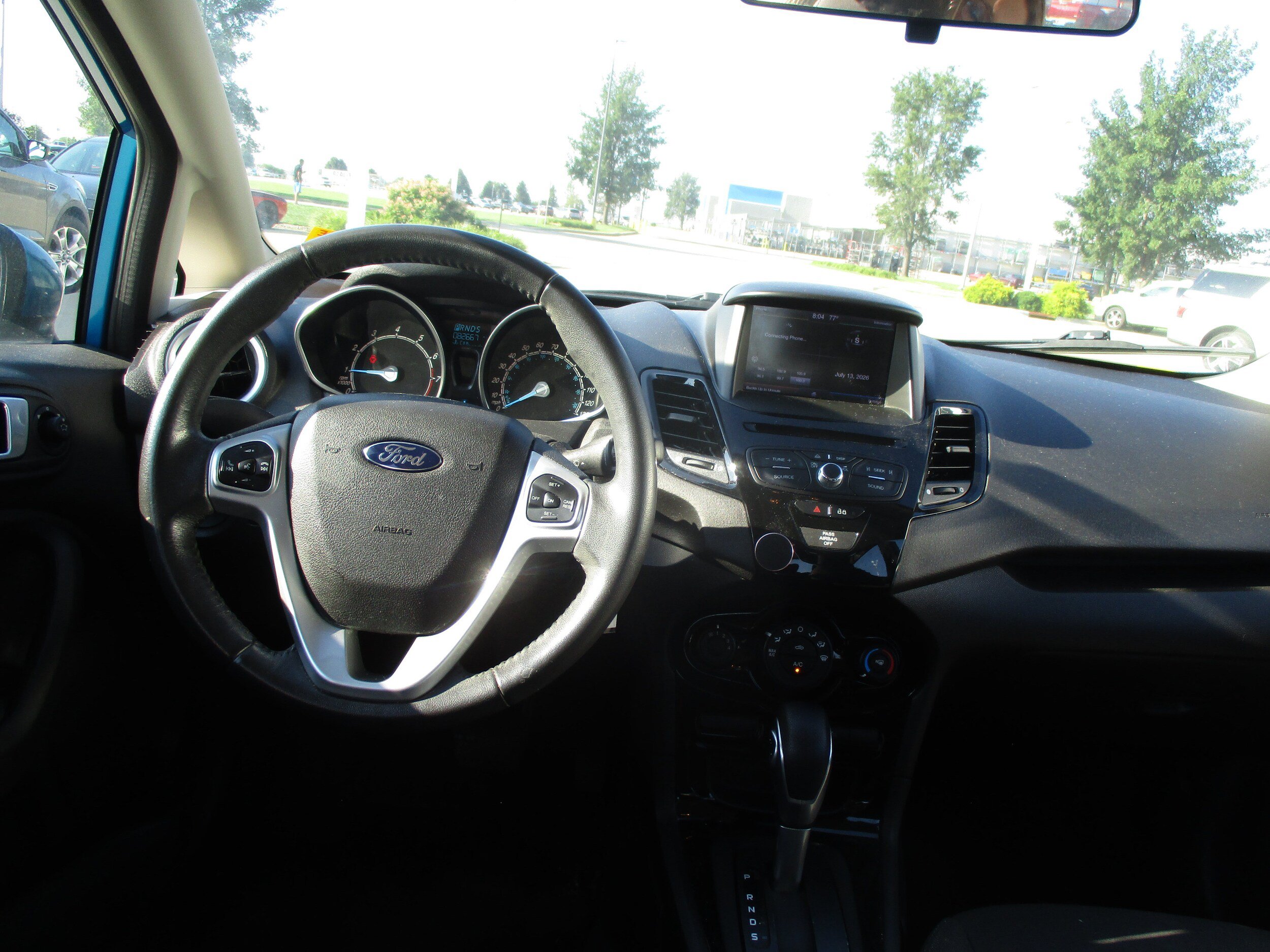 Used 2014 Ford Fiesta SE w/ Equipment Group 201A FWD image 9