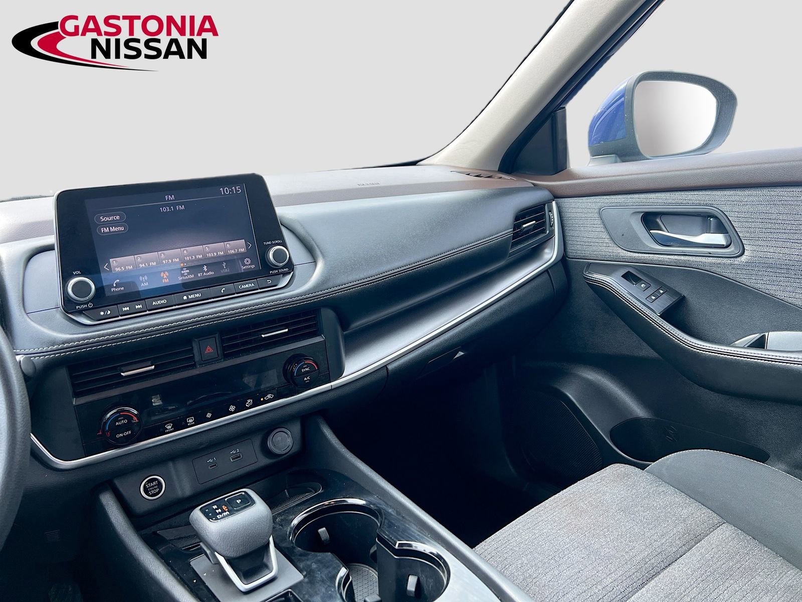 Used 2023 Nissan Rogue SV image 29