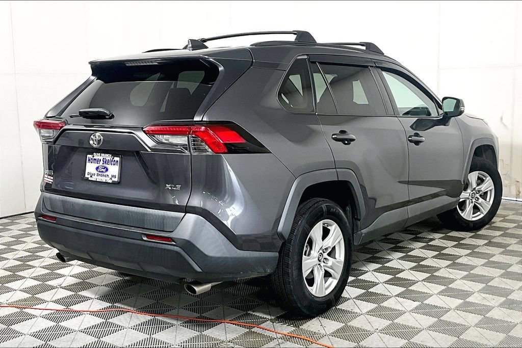 Used 2019 Toyota RAV4 XLE image 12
