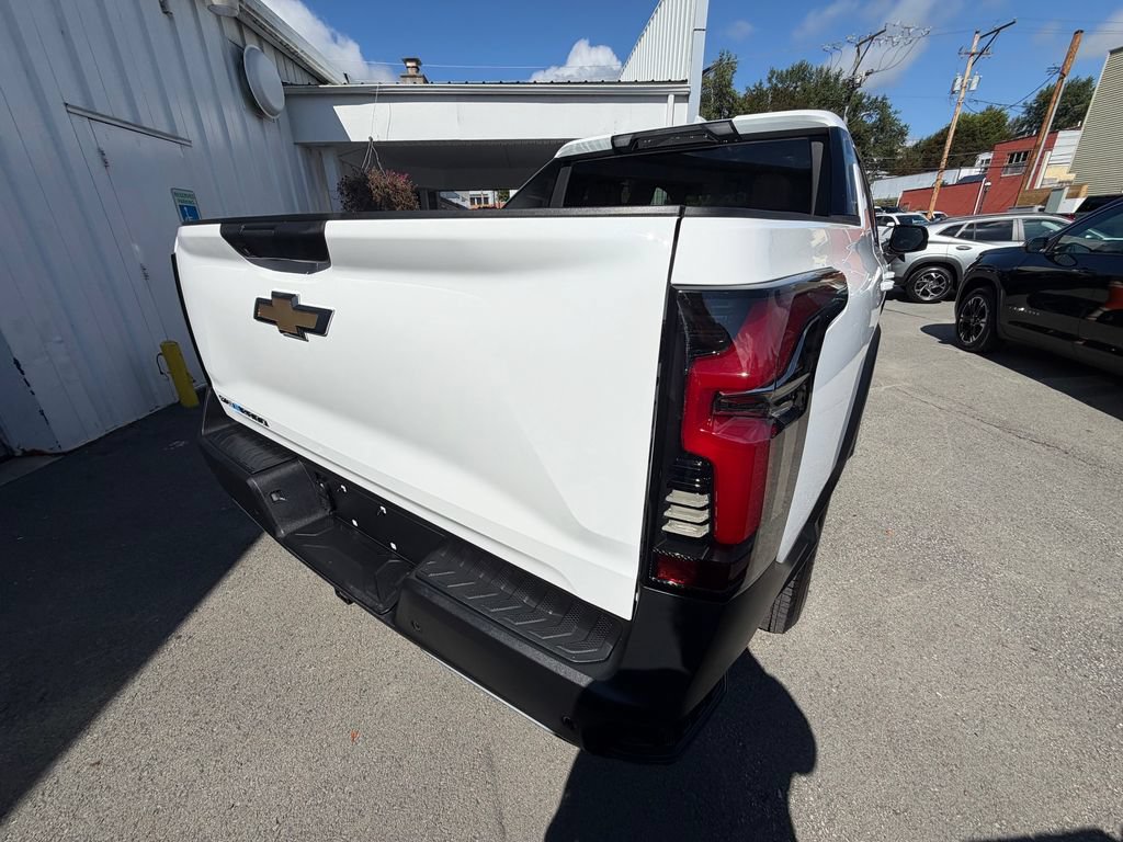 New 2026 Chevrolet Silverado EV LT AWD/4WD image 5
