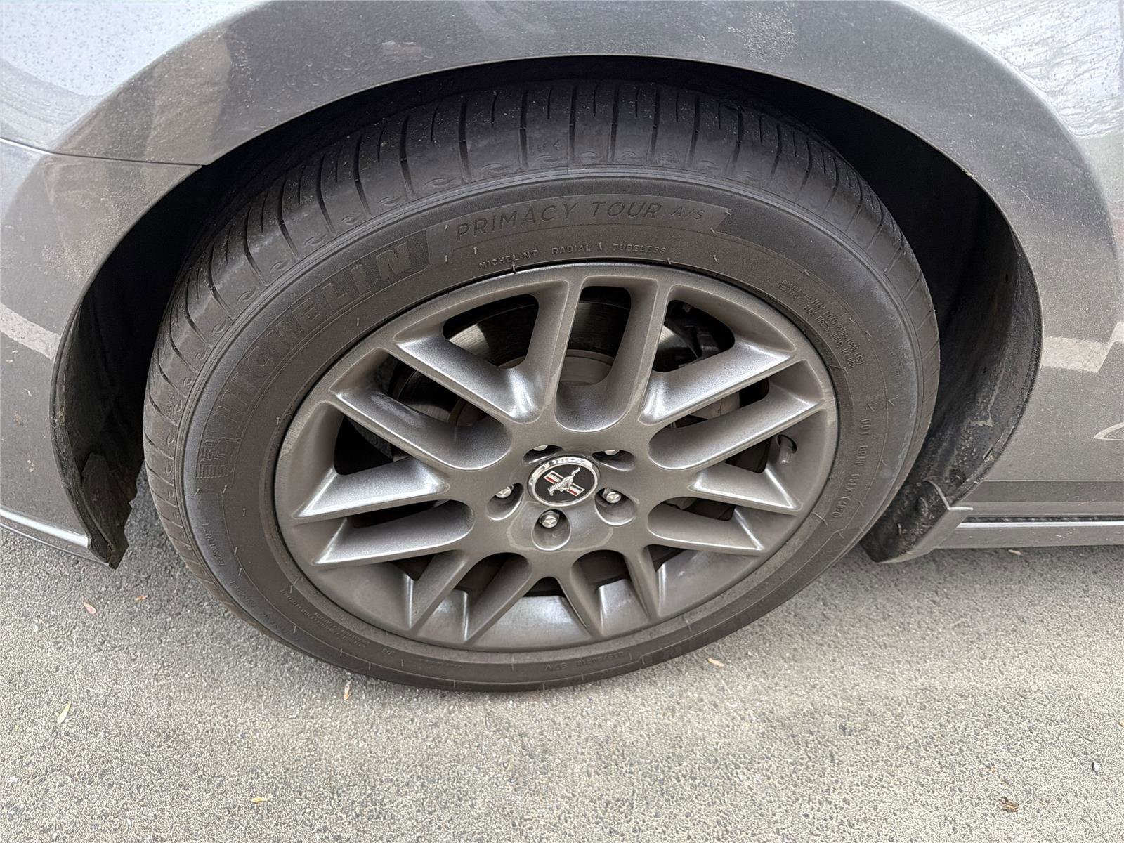 Used 2013 Ford Mustang Premium image 10