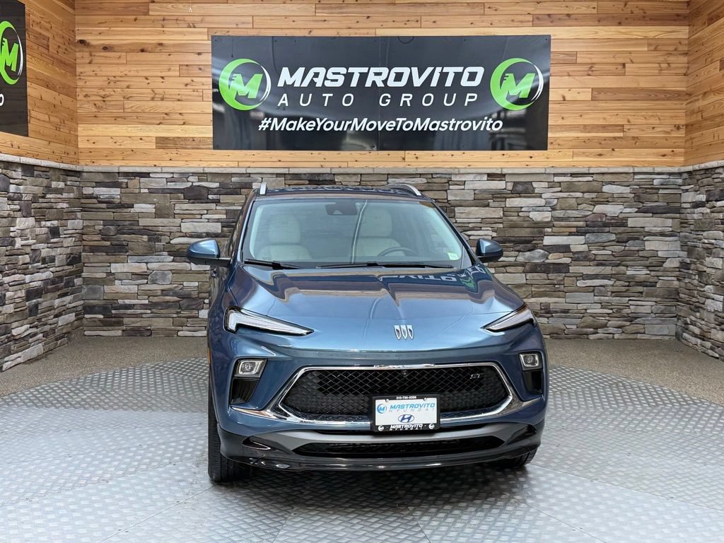 Used 2024 Buick Encore GX Sport Touring w/ Advanced Technology Package AWD/4WD image 3