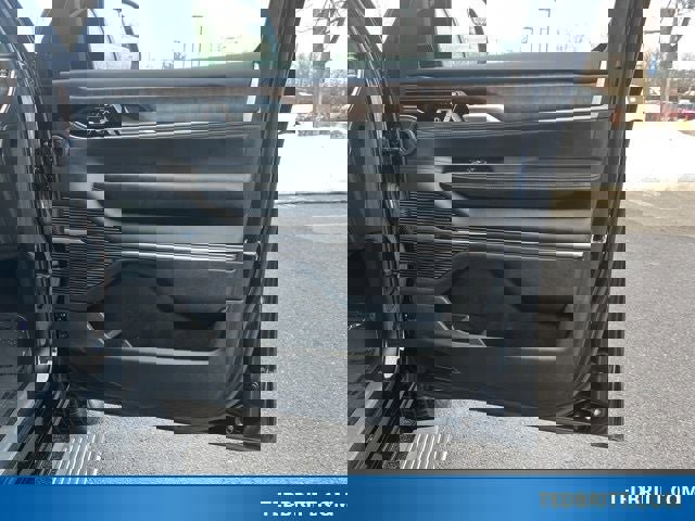 Used 2024 Jeep Grand Wagoneer L 4WD image 25