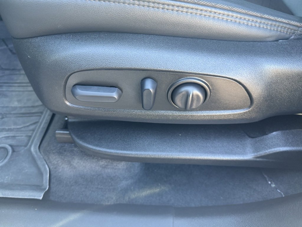 Used 2023 Chevrolet Traverse High Country w/ LPO, Floor Liner Package image 21