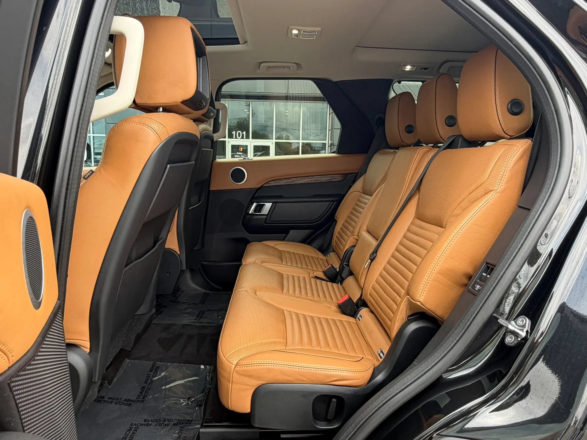 Used 2017 Land Rover Discovery HSE Luxury AWD/4WD image 10