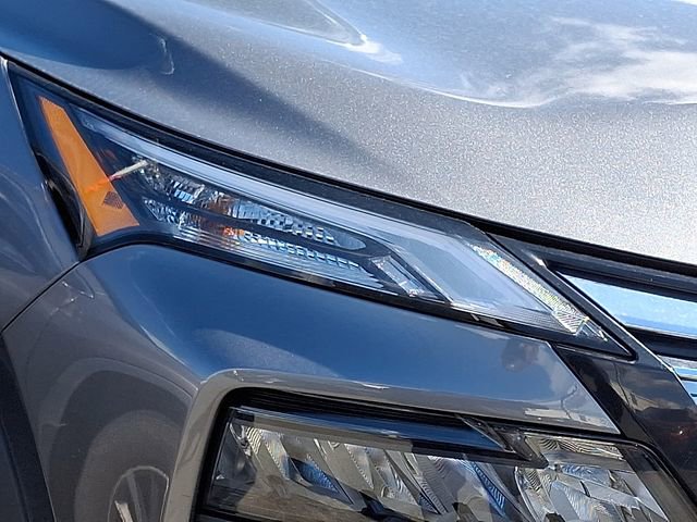 Used 2026 Nissan Rogue SV FWD image 7