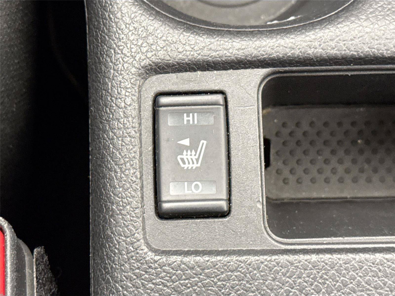 Used 2018 Nissan Rogue SL w/ Premium Package FWD image 8