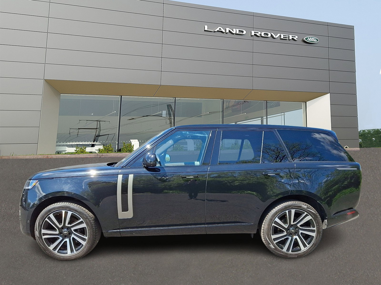 Used 2023 Land Rover Range Rover SE AWD/4WD image 6