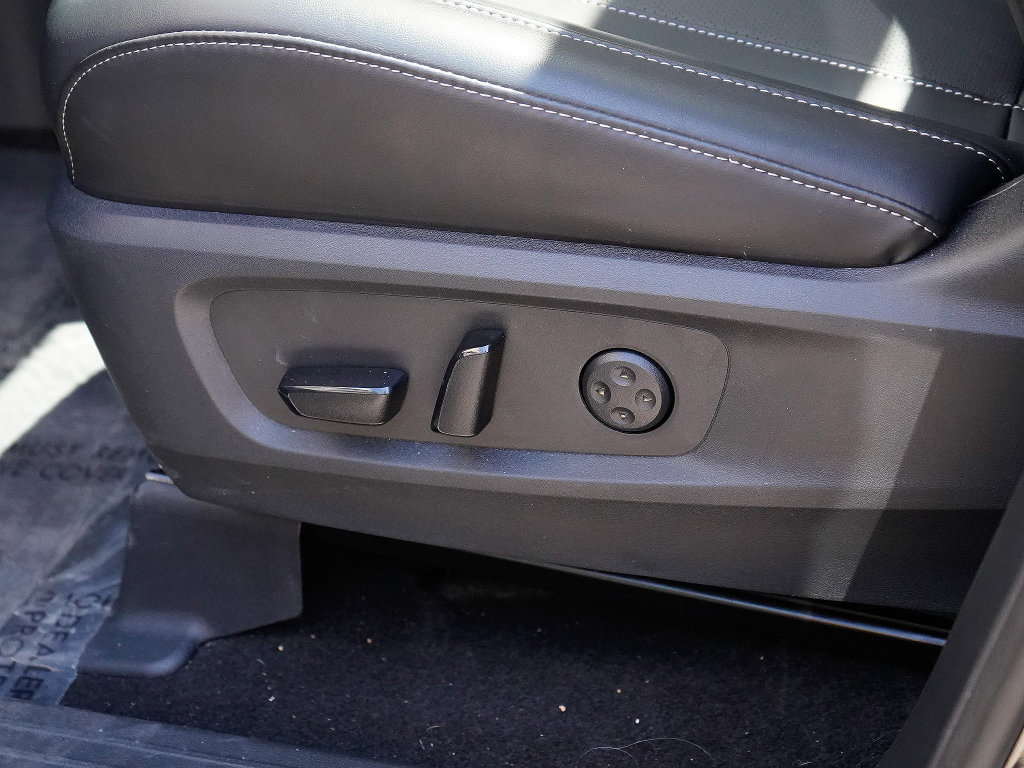 Used 2025 INFINITI QX60 Pure image 19