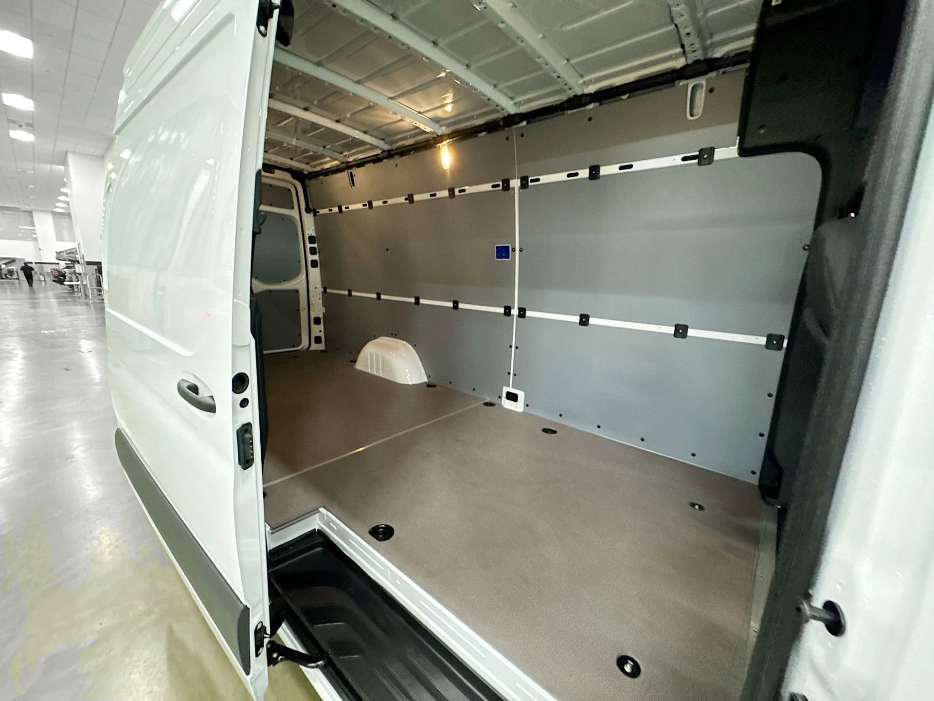 Used 2026 Mercedes-Benz Sprinter 2500 image 25