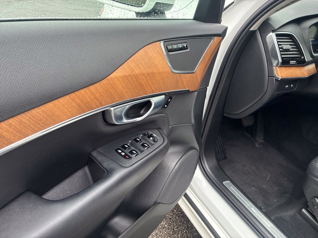 Used 2024 Volvo XC90 T8 Plus w/ Protection Package Premier AWD/4WD image 15