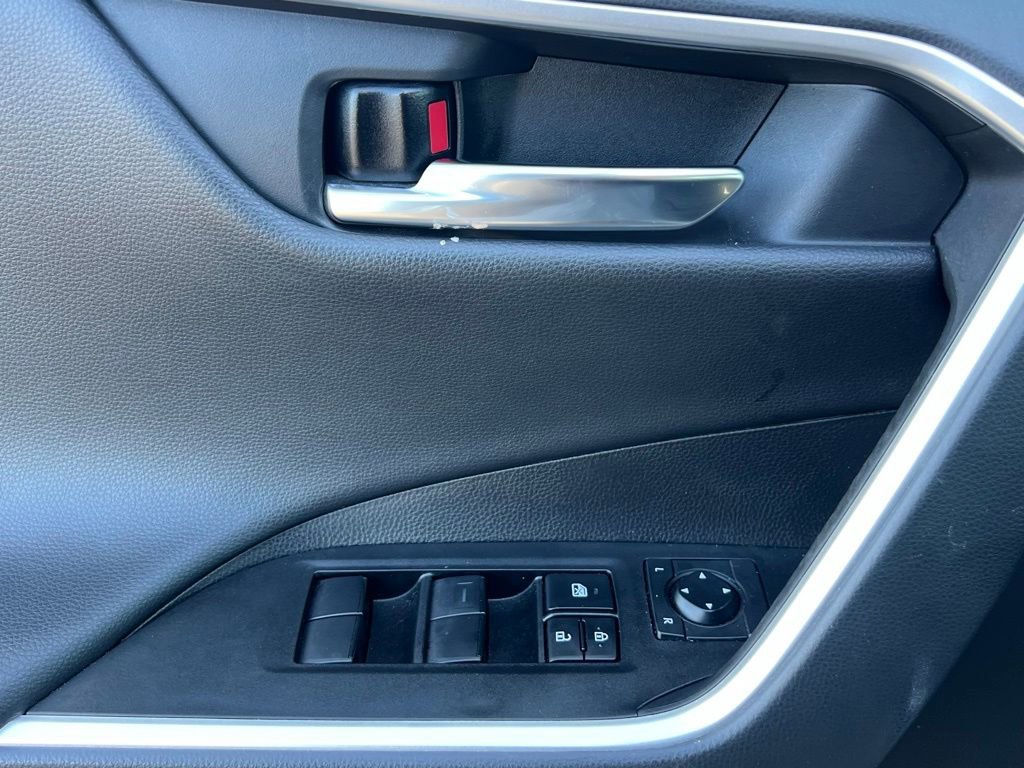 Used 2021 Toyota RAV4 TRD Off-Road w/ TRD Off-Road Weather Package image 31