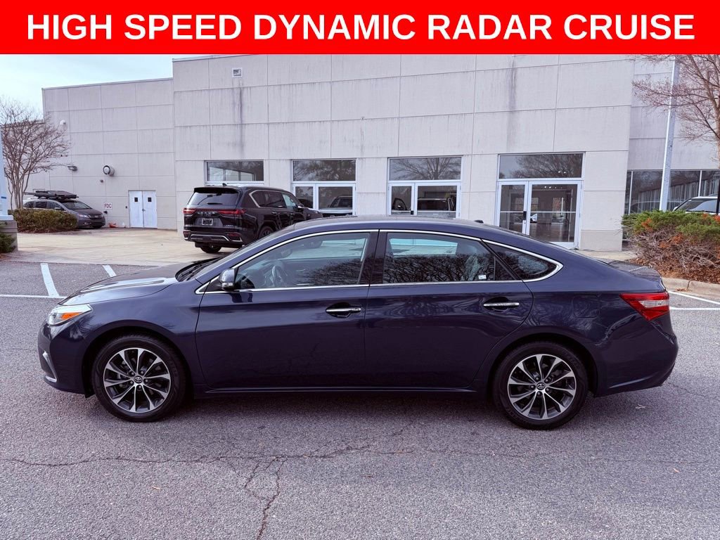 Used 2017 Toyota Avalon image 4