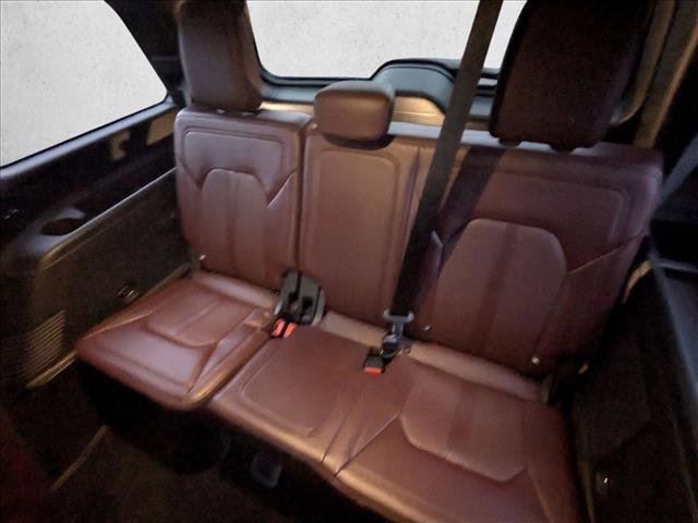 Used 2023 Ford Expedition Limited image 22