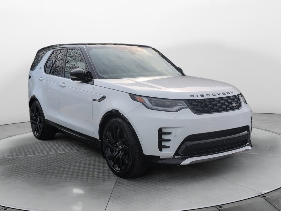 Certified 2025 Land Rover Discovery Dynamic SE AWD/4WD image 3