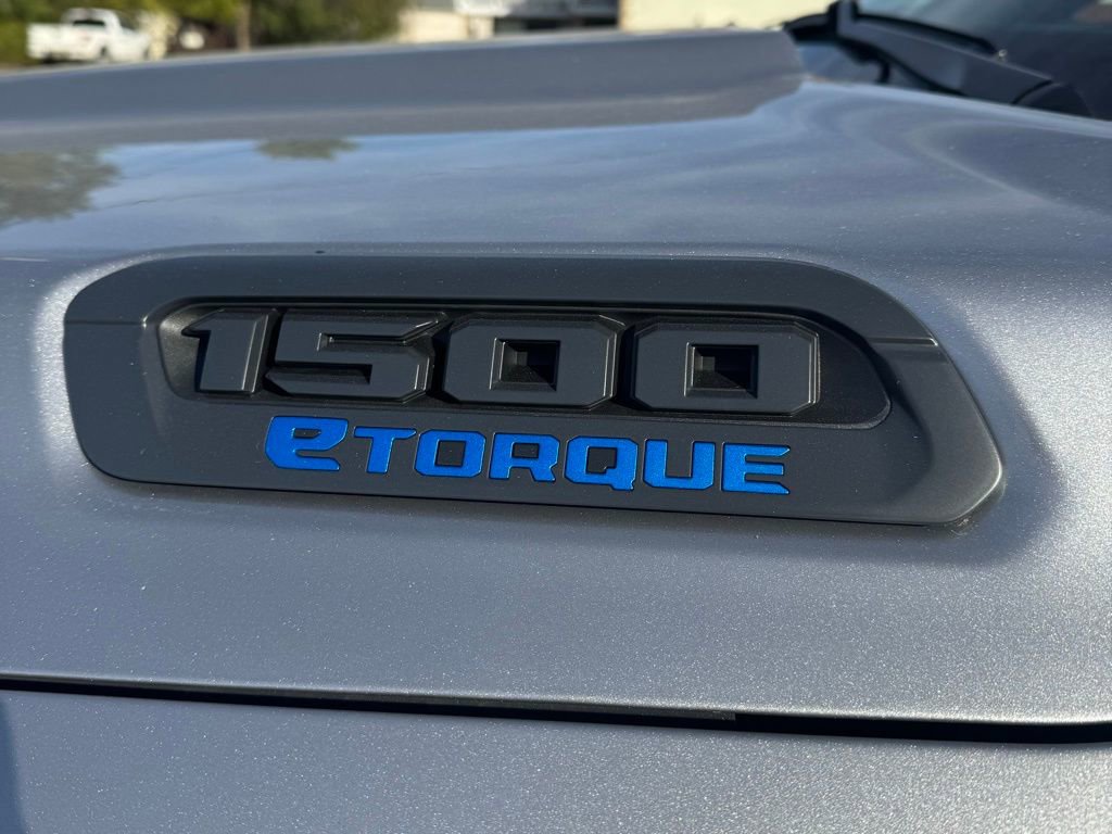 New 2026 RAM 1500 4x4 Crew Cab image 11