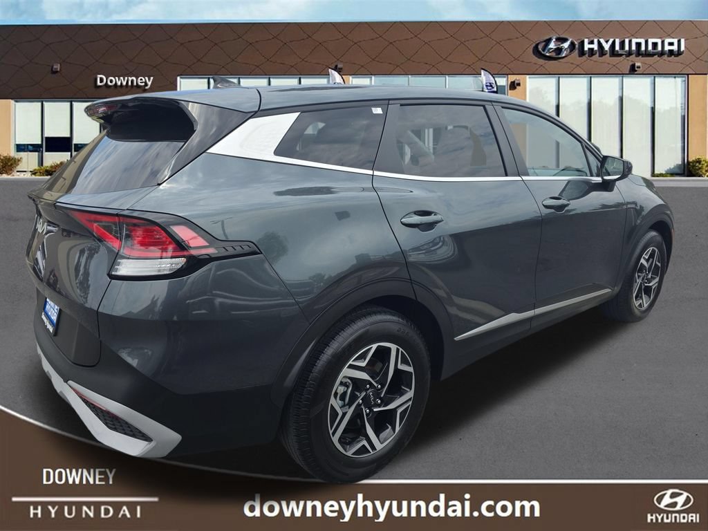 Used 2025 Kia Sportage LX FWD image 5