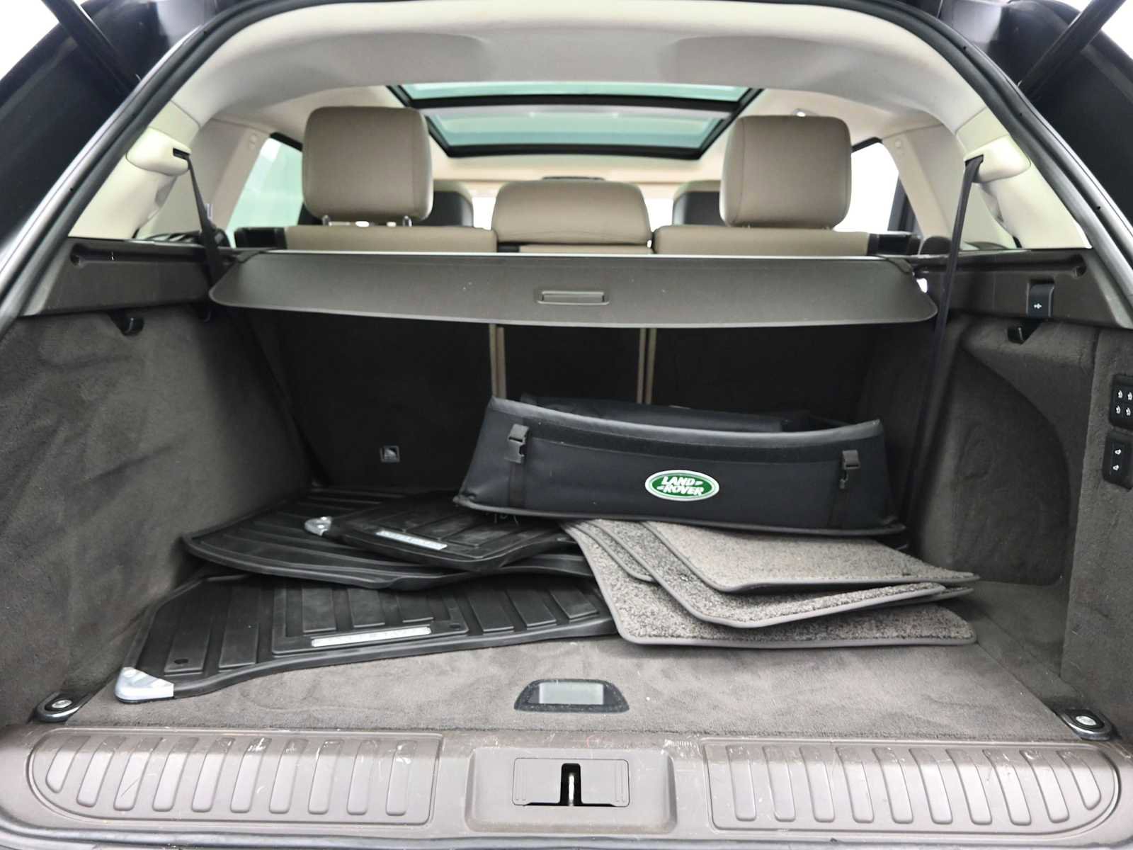 Used 2018 Land Rover Range Rover Sport HSE image 12