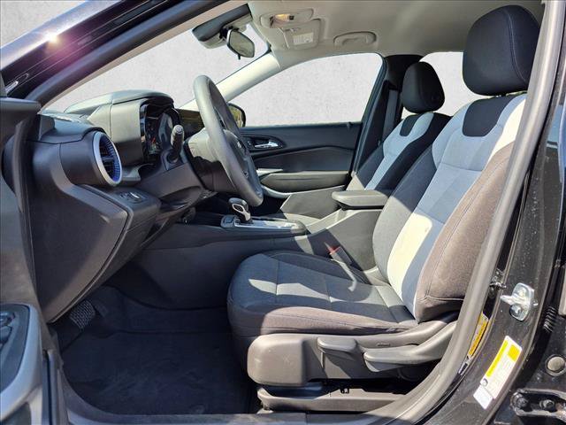 Used 2024 Chevrolet Trax LS FWD image 17