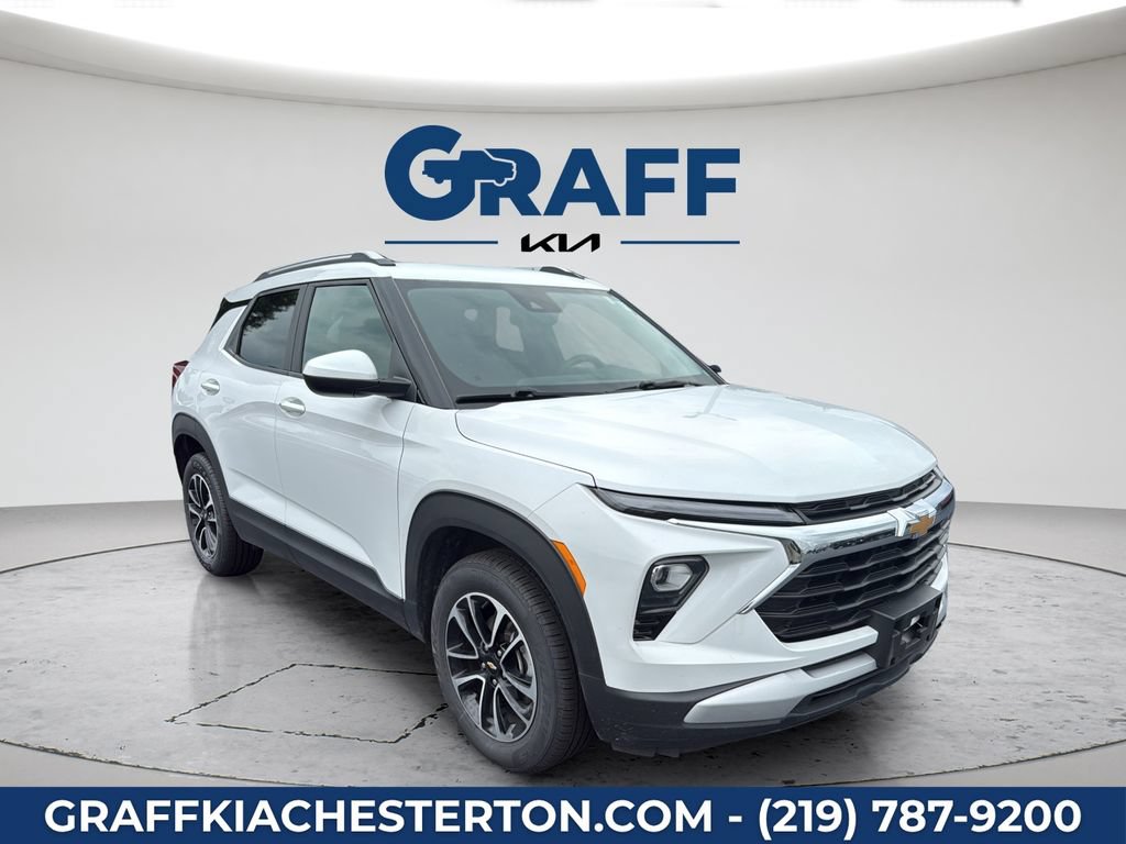 Used 2025 Chevrolet TrailBlazer LT AWD/4WD image 11