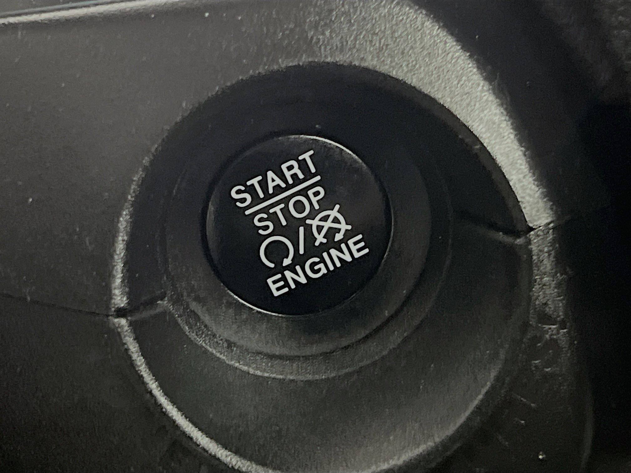 Used 2016 Jeep Renegade Latitude w/ Popular Equipment Group image 23