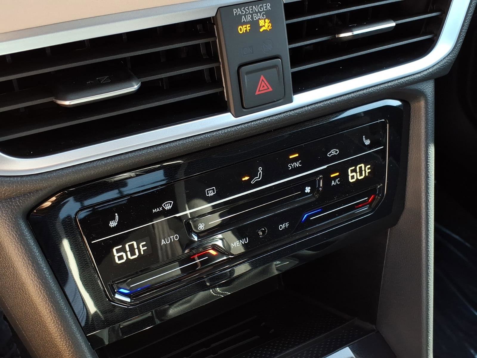 New 2026 Volkswagen Taos SE image 17