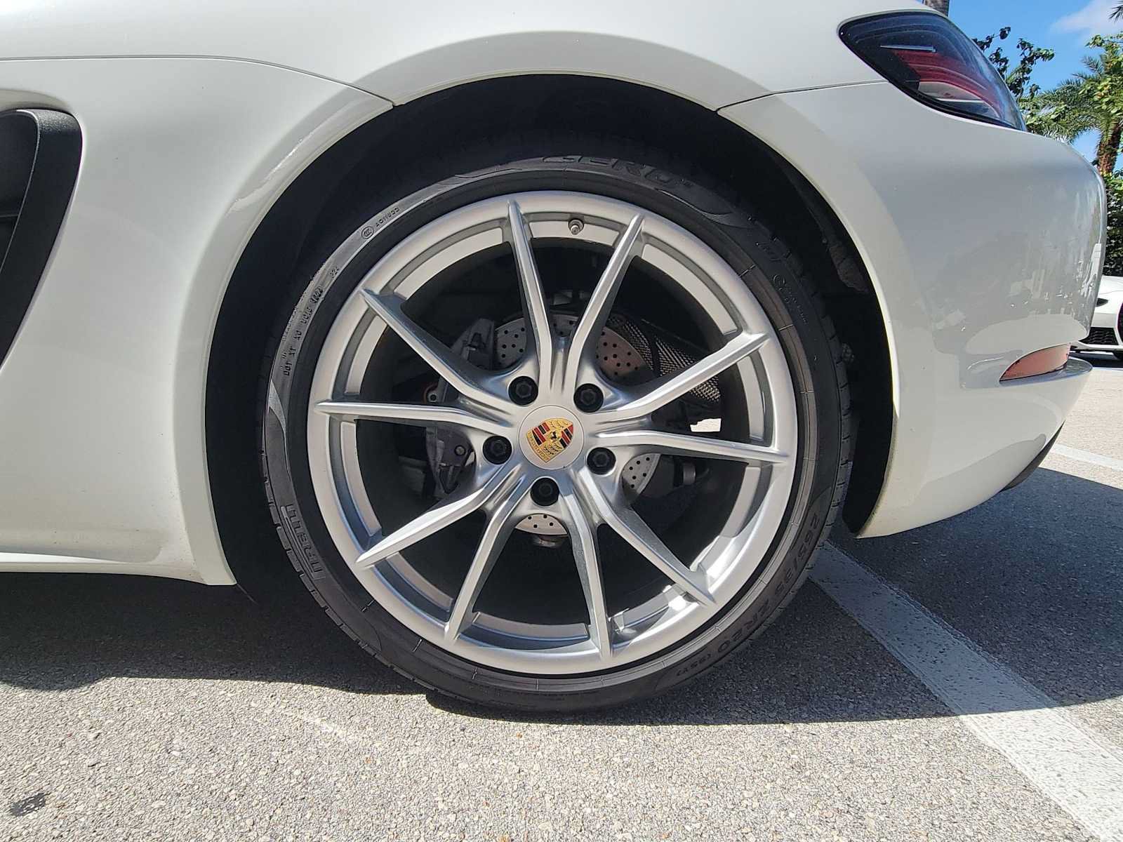 Used 2021 Porsche 718 Boxster RWD image 11