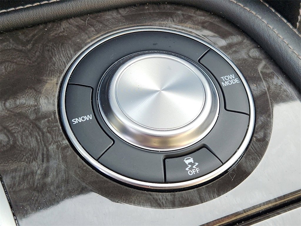 Used 2022 Nissan Armada Platinum image 24