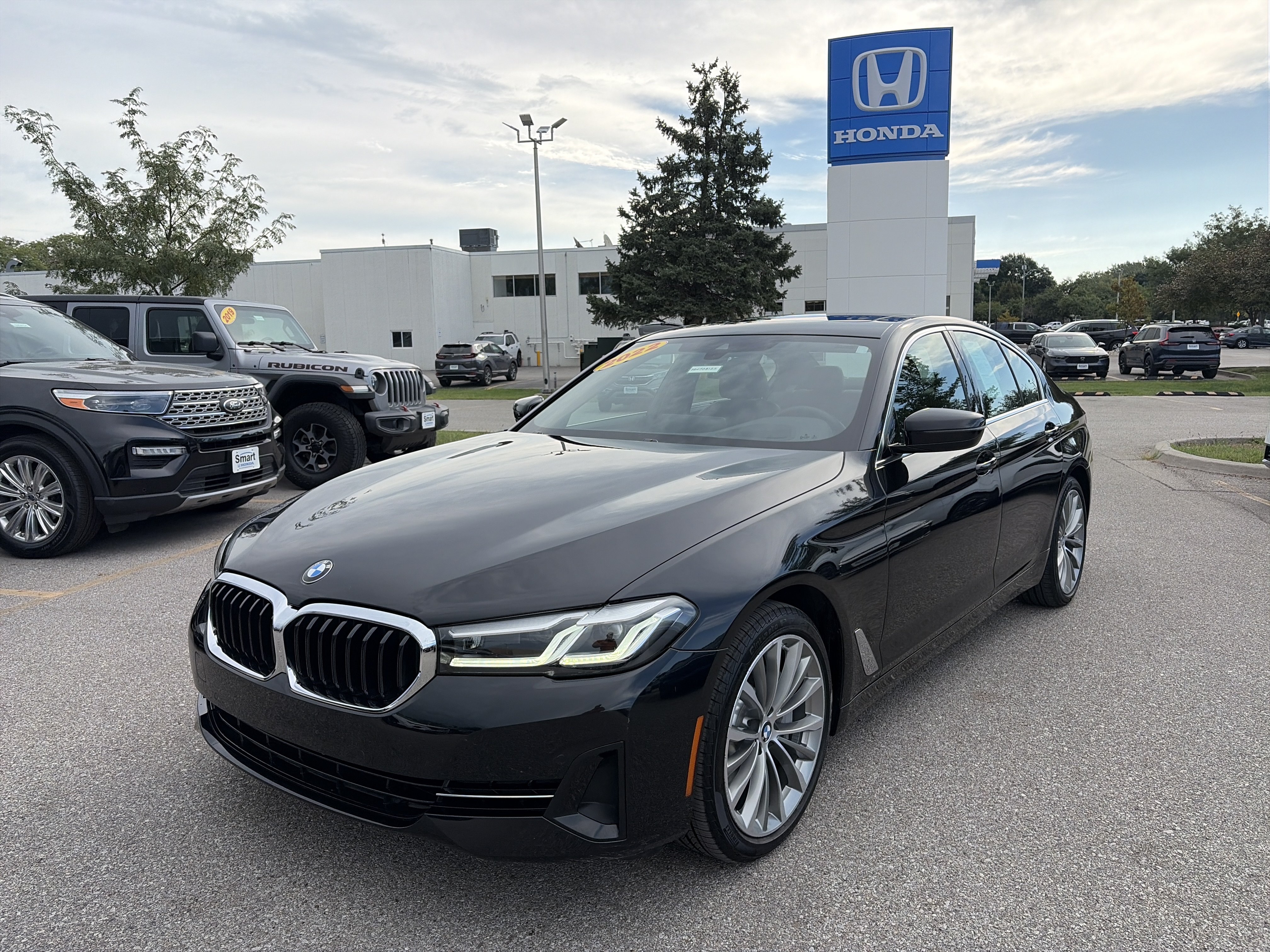 Used 2022 BMW 530i xDrive w/ Premium Package