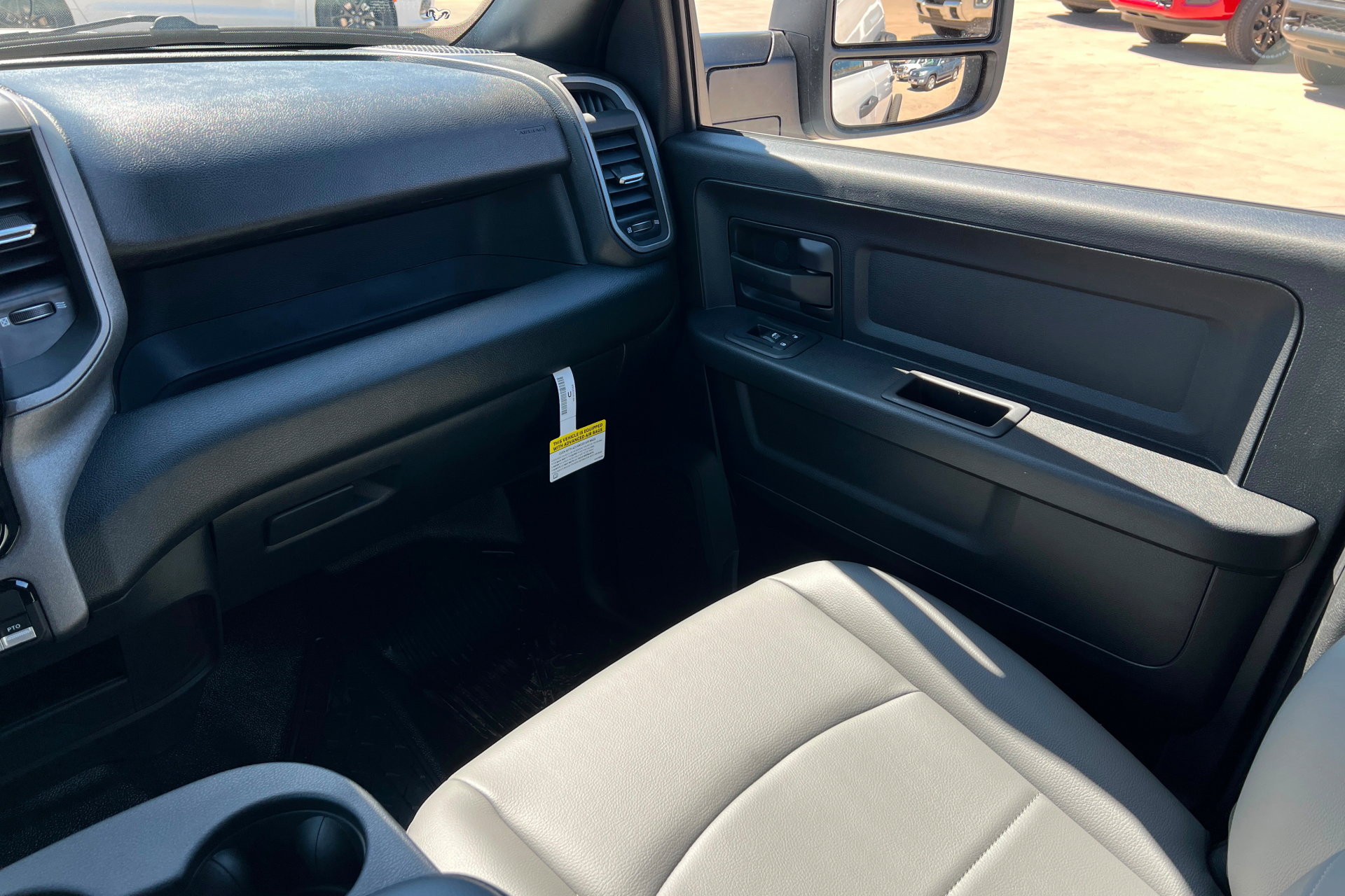 New 2026 RAM 3500 Tradesman AWD/4WD image 10