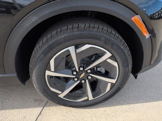 New 2026 Chevrolet Equinox EV LT AWD/4WD image 3