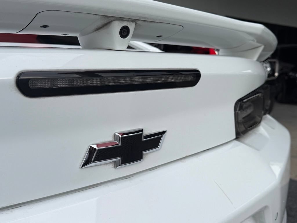 Used 2019 Chevrolet Camaro ZL1 RWD image 10