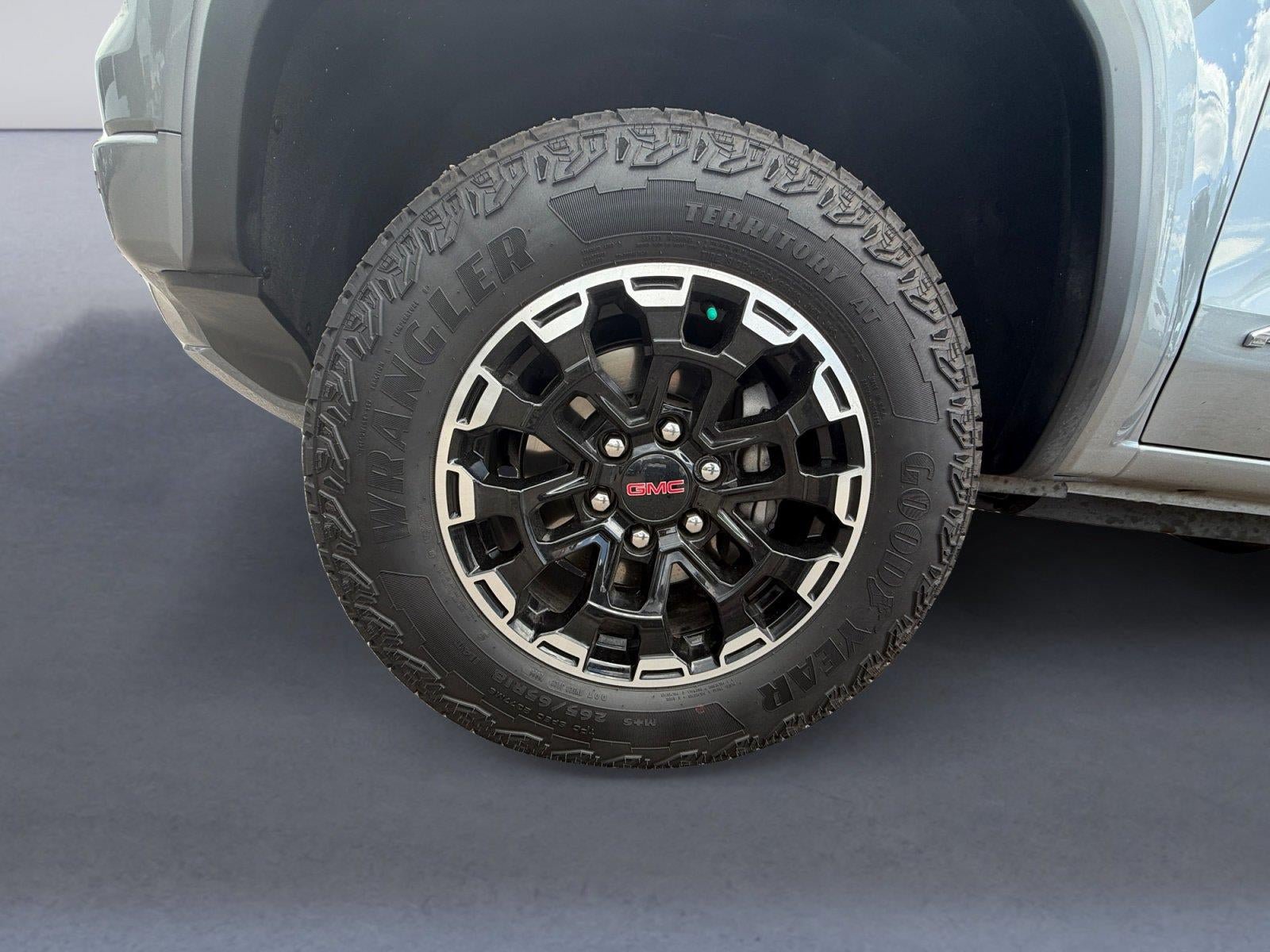 Used 2026 GMC Canyon AT4 AWD/4WD image 14