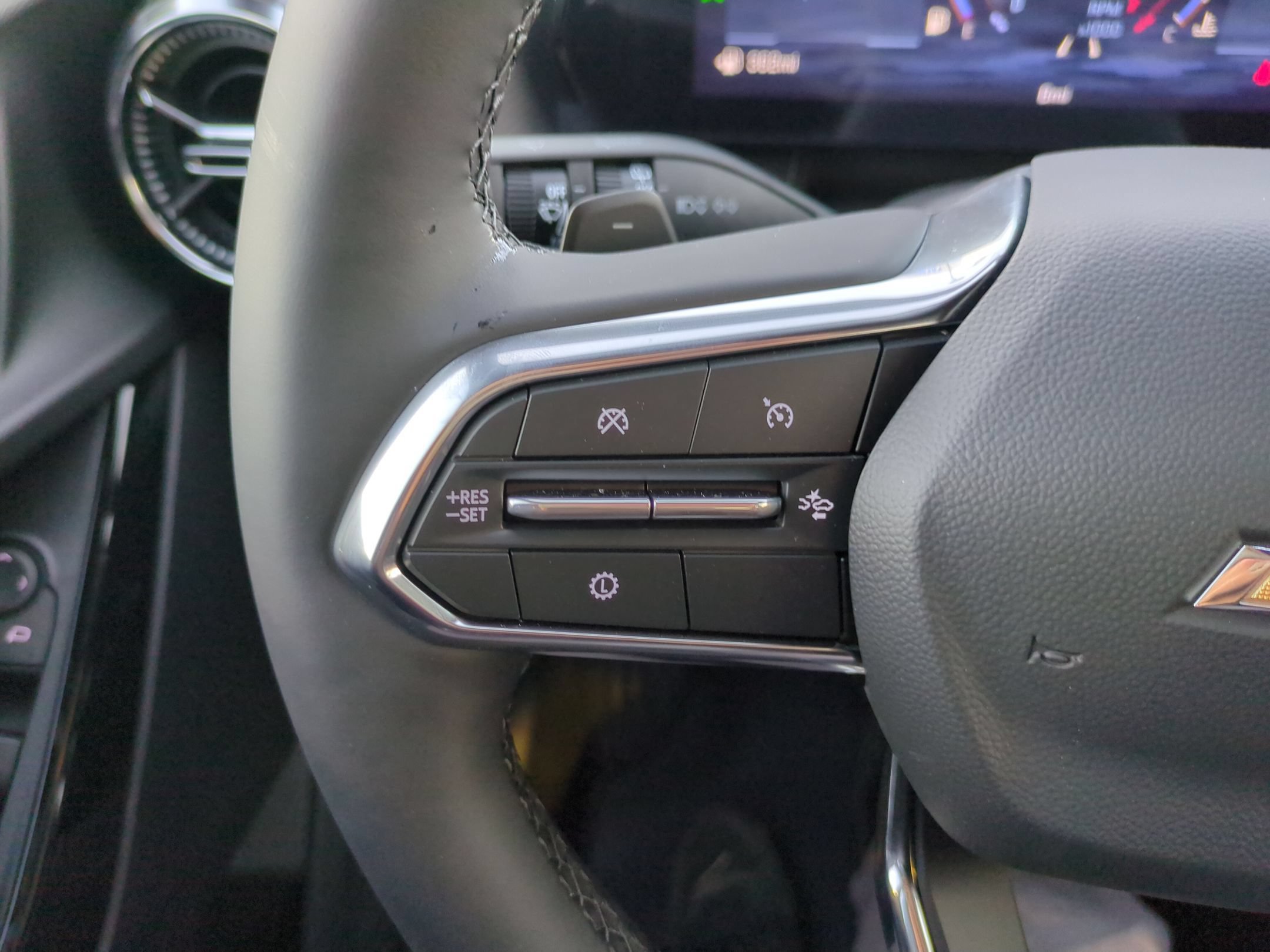 Used 2027 Chevrolet Equinox LT w/ Safety and Technology Package FWD image 21