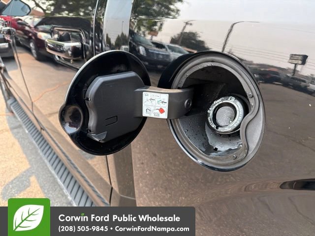 Used 2017 Ford F150 XLT w/ Equipment Group 302A Luxury AWD/4WD image 10