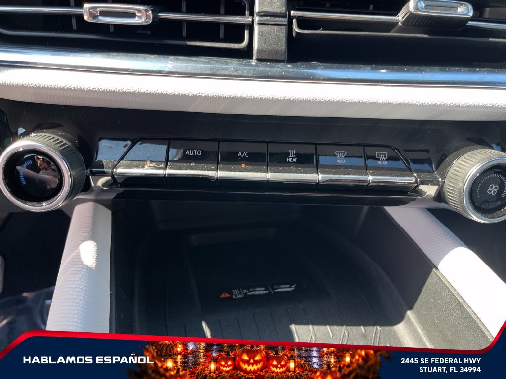 Used 2026 Chevrolet Equinox EV LT FWD image 22