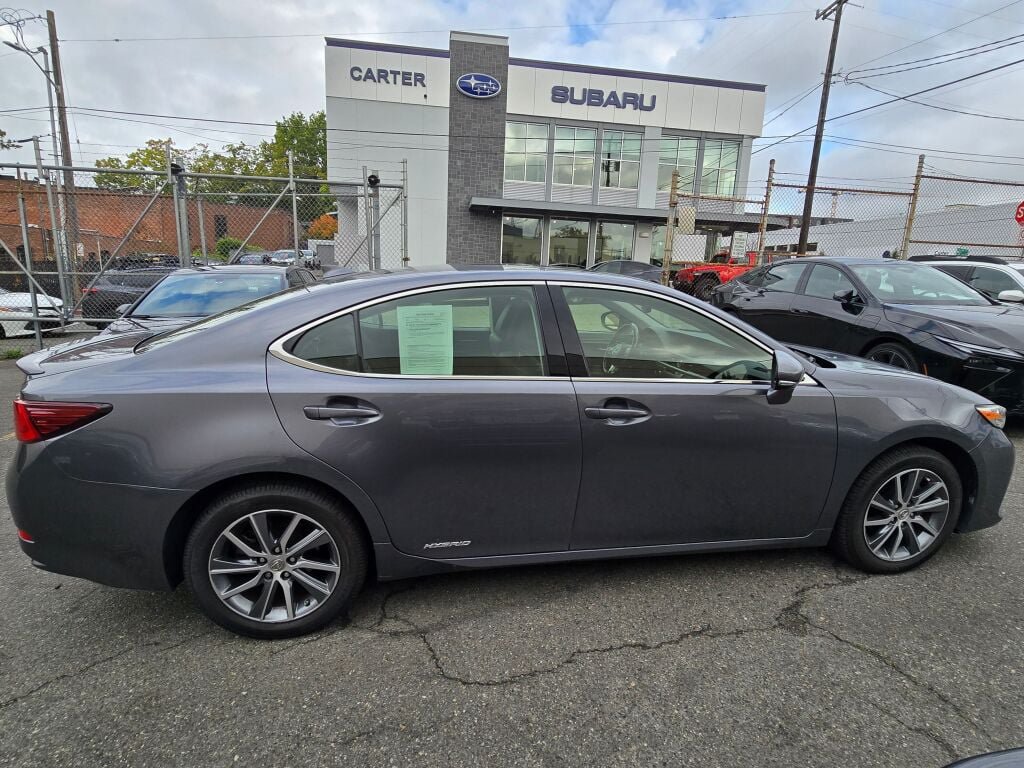 Used 2016 Lexus ES 300h w/ Navigation System Package FWD image 8