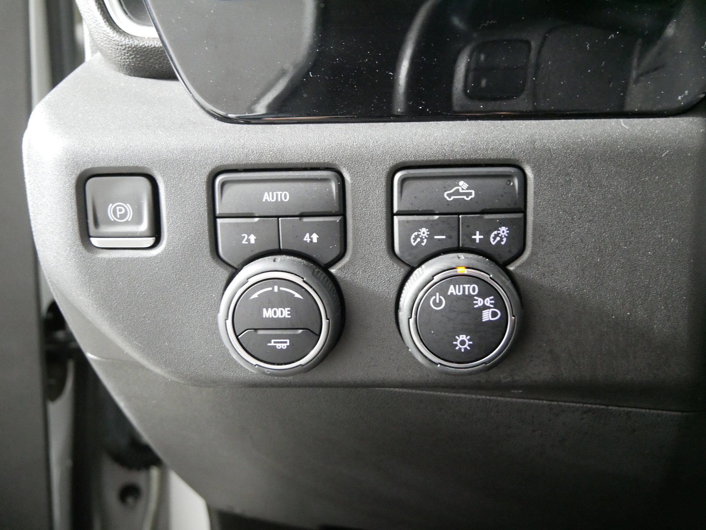 Used 2022 Chevrolet Silverado 1500 LT AWD/4WD image 26